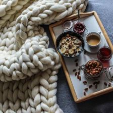 Jak přežít zimu a milovat ji: Umění útulnosti podle severského „Hygge“ Jak přežít zimu a milovat ji: Umění útulnosti podle severského „Hygge“