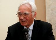 Česká hlava 2005 - hlavní cena pro profesora Delonga Česká hlava 2005 - hlavní cena pro profesora Delonga: Zhruba před měsícem vyvrcholil čtvrtý ročník soutěže…