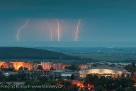 Jak se doma chovat při bouřce Jak se doma chovat při bouřce: V posledních dnech nás hřály vysoké teploty. Po…