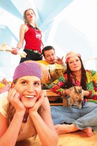 Gaia Mesiah - žhavý tajfun s názorem na Biofestu Gaia Mesiah - žhavý tajfun s názorem na Biofestu: Kytaristka Santa Morella se před třemi lety…