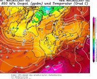 Dlouhodobé předpovědi a modely Dlouhodobé předpovědi a modely: V posledních letech, zejména potom před letními…