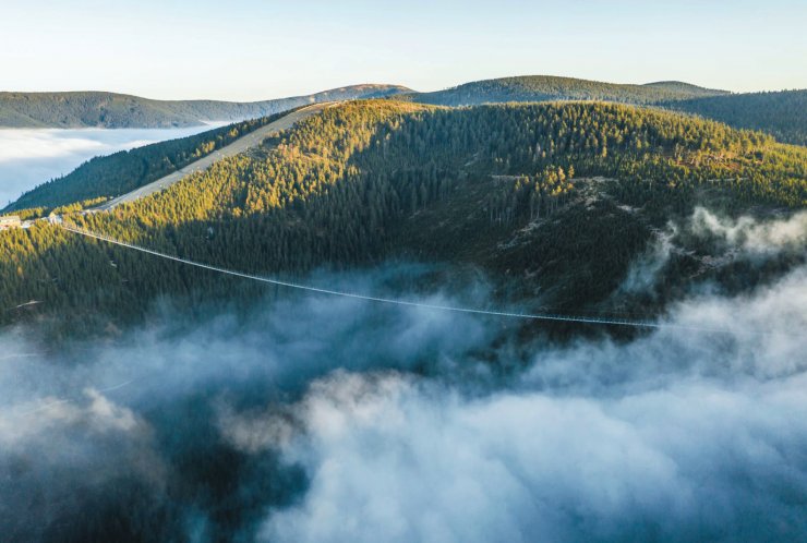 zobrazit detail snímku: Lávka Sky Bridge 721 na Dolní Moravě.