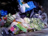 Neprodejné potraviny nejsou vždy odpad Neprodejné potraviny nejsou vždy odpad: V EU končí ročně 90 milionů tun potravin v odpadu,…