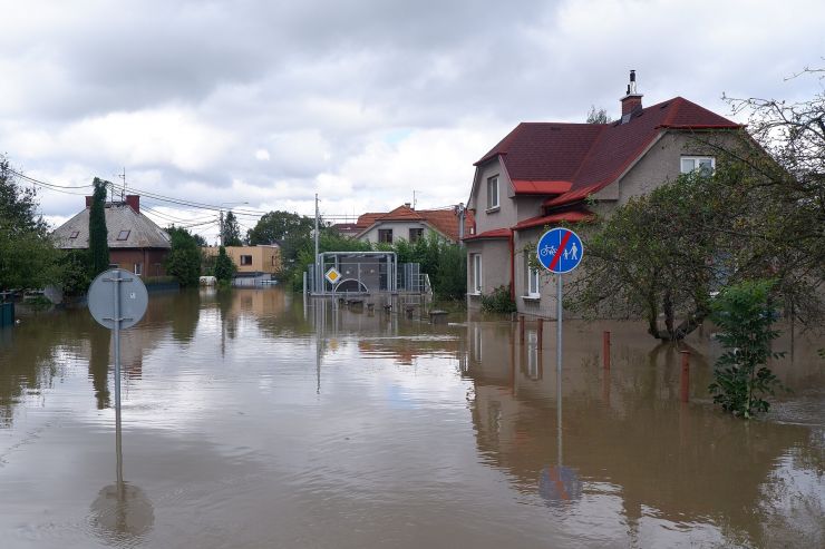 zobrazit detail snímku: Povodeň v lokalitě Ostrava Svinov - ulice Bratří Sedláčků