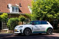 Elektromobily jako obří powerbanka, která v noci napájí město Elektromobily jako obří powerbanka, která v noci napájí město : Elektromobil nemusí být jen dopravní prostředek, ale…