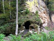 Skalní obydlí U slepé Barky Skalní obydlí U slepé Barky : Mezi mnoha tajuplnými místy Českého ráje si drží své…