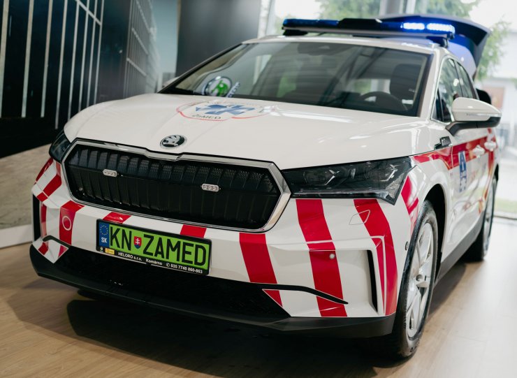 zobrazit detail snímku: Záchranářský elektromobil Škoda Enyaq iV 80x.